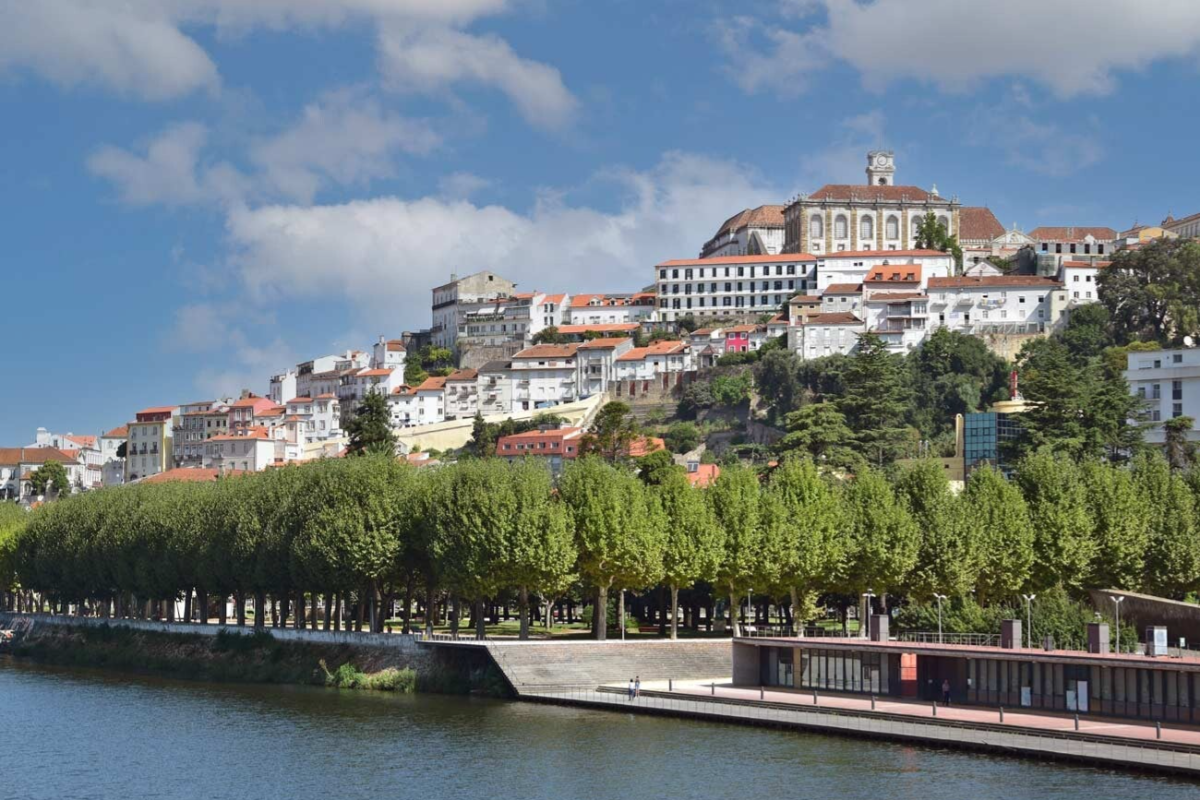 Vistas desde el rio de Coimbra, Portugal