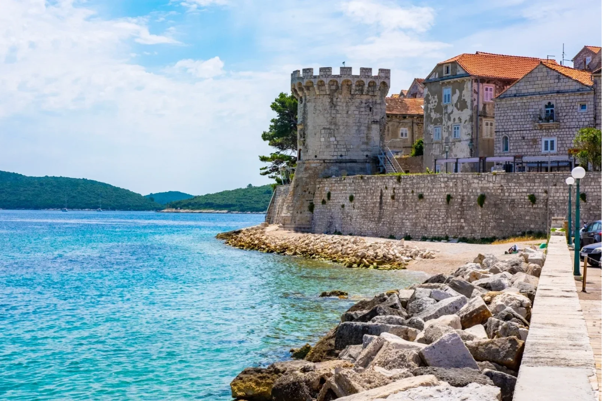 Korčula: viñedos, pueblos medievales y calma mediterránea