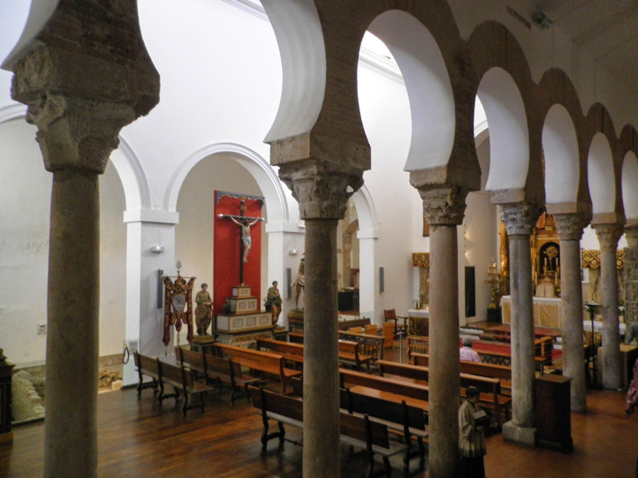 interior de la Iglesia de San Salvador