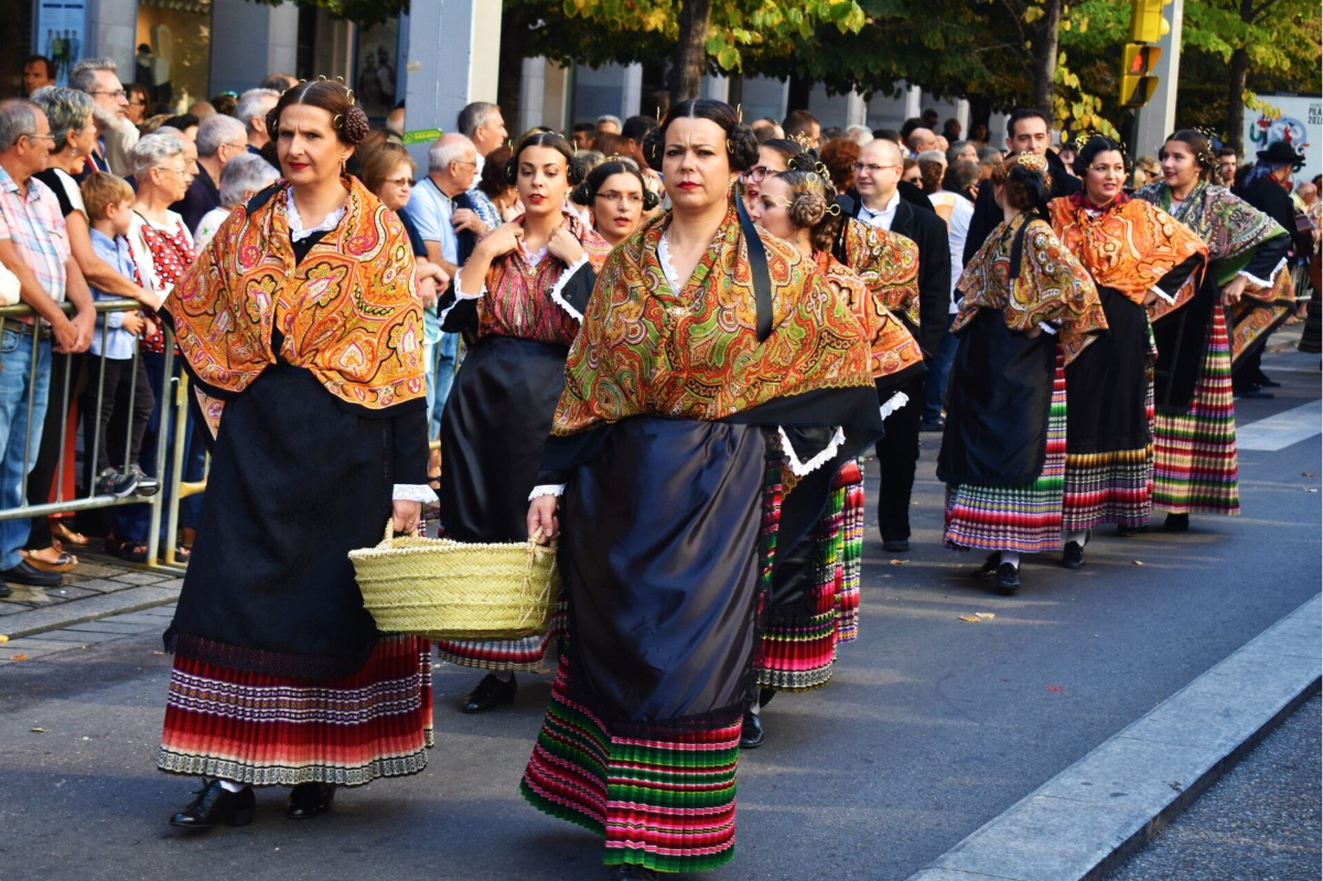 Desfiles ofrende frutos, Fiestas del Pilar, Zaragoza