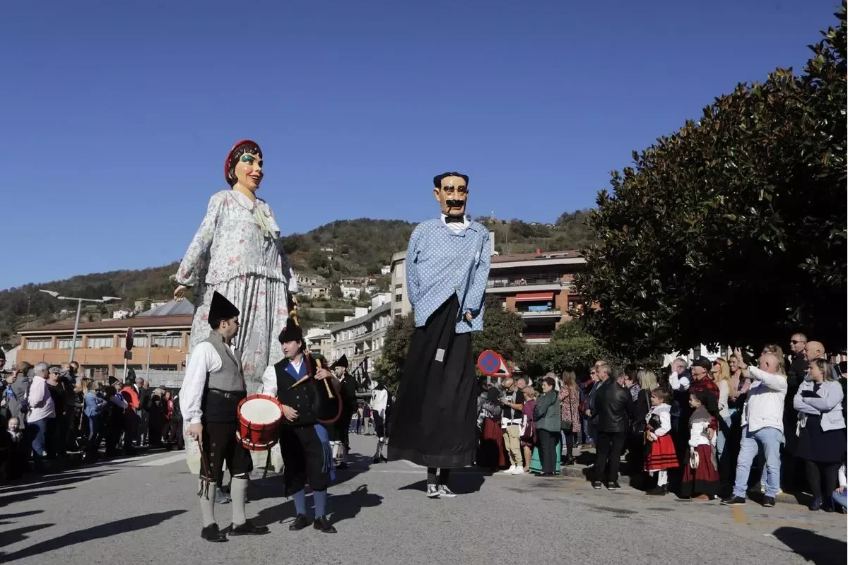 Desfile Fiesta de los Humanitarios, Moreda de Aller