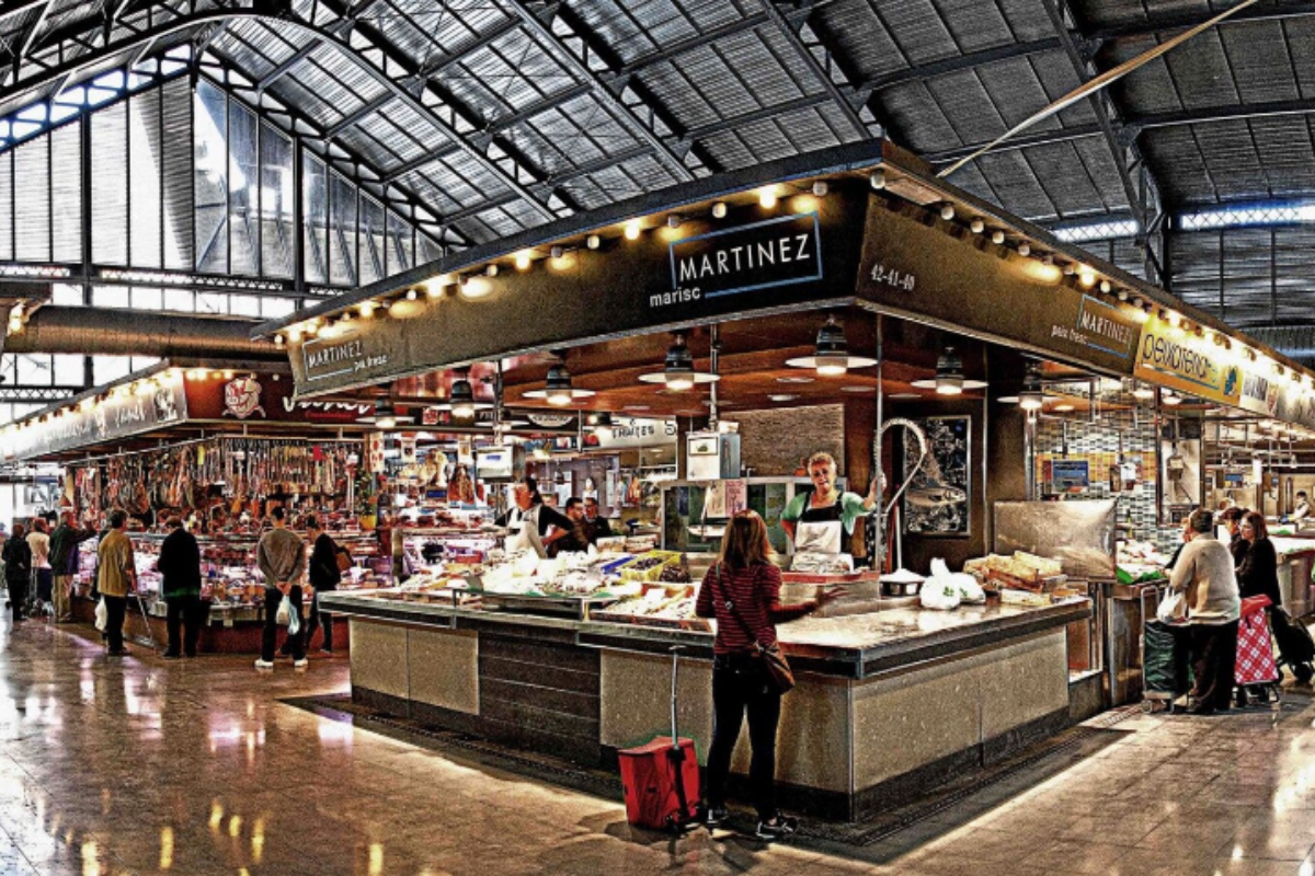 Interior del Mercado de La Barceloneta
