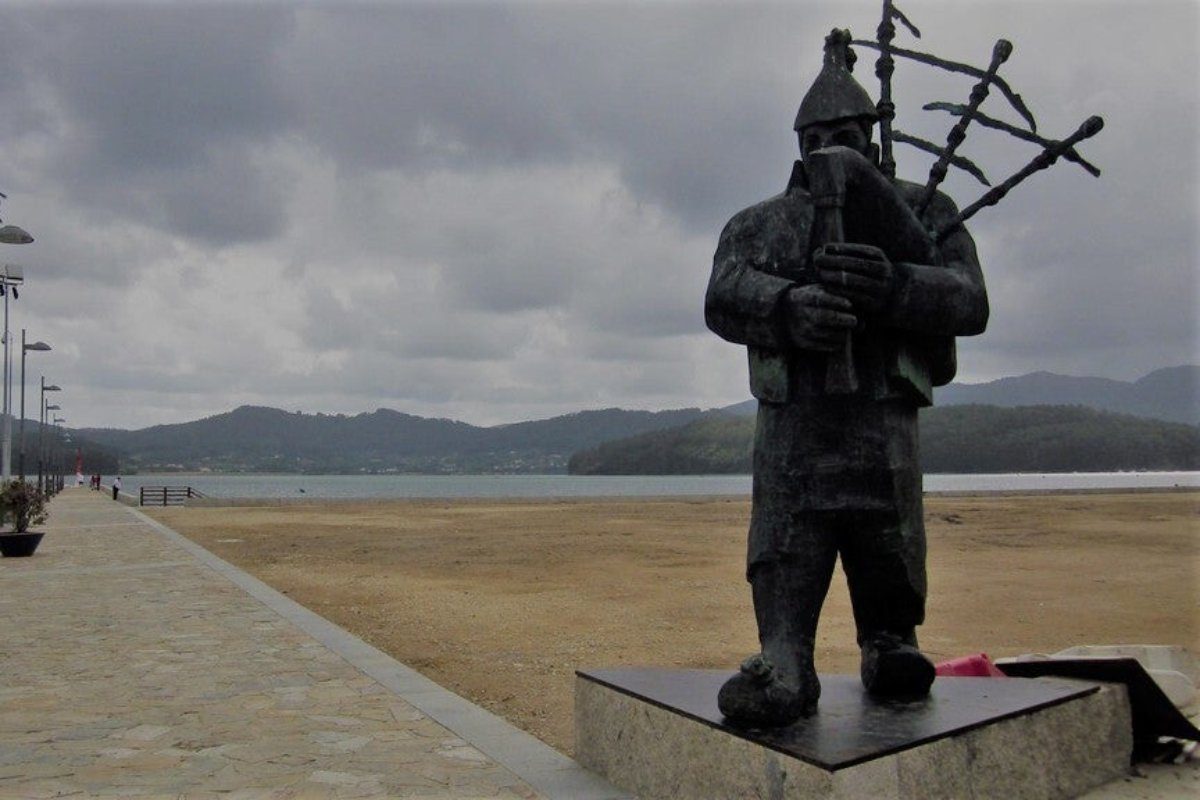 Jardines del Malecón, Monumento al Gaitero