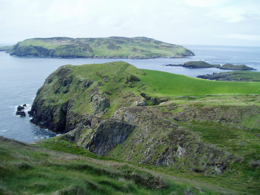 Calf of Man: Naturaleza salvaje entre faros, aves y leyendas