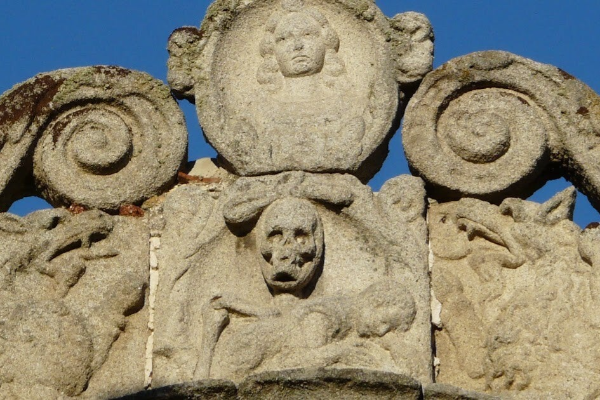 Calle de la Vida y la Muerte, Ávila