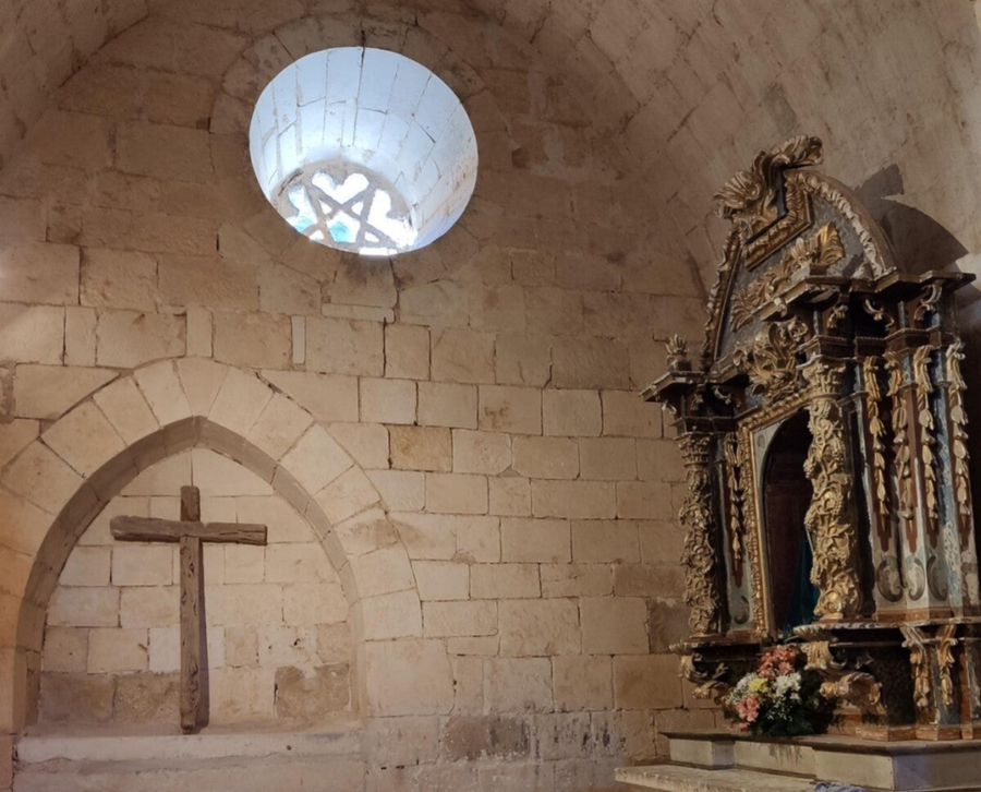 Interior de la Ermita de San Bartolomé en Soria