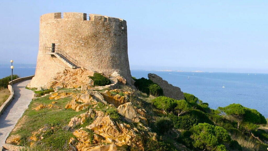Torre Aragonesa de Longonsardo: un vigía con siglos de historia