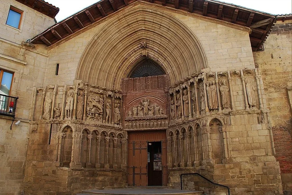 Iglesia de San Bartolomé: el susurro románico de Logroño