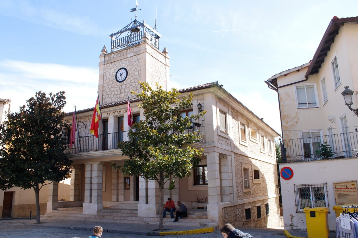 Ayuntamiento y Plaza Mayor de Brihuega