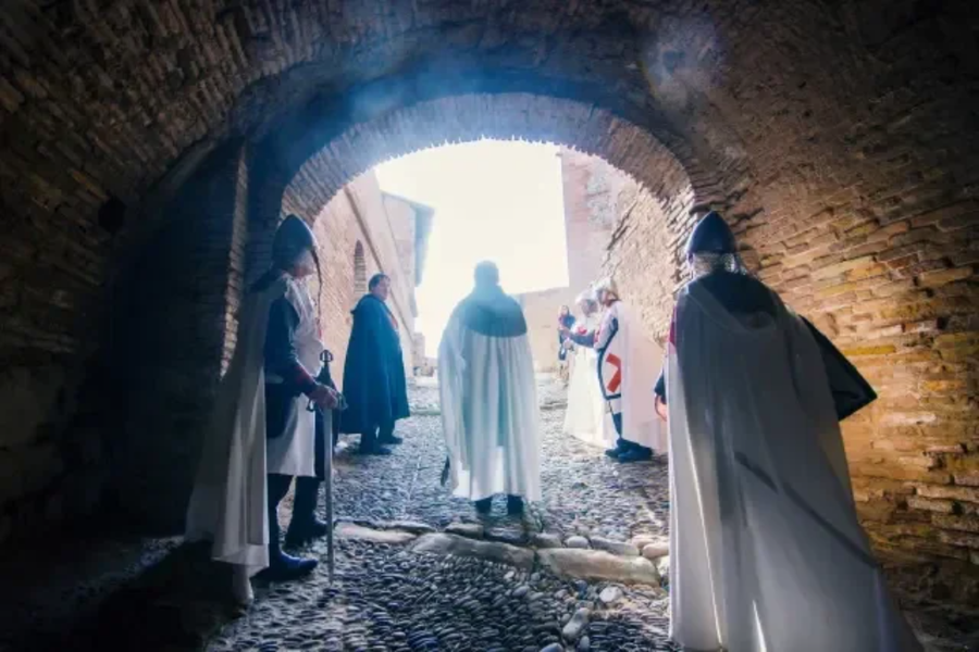 Teatralización de la visita al castillo templario de Monzón