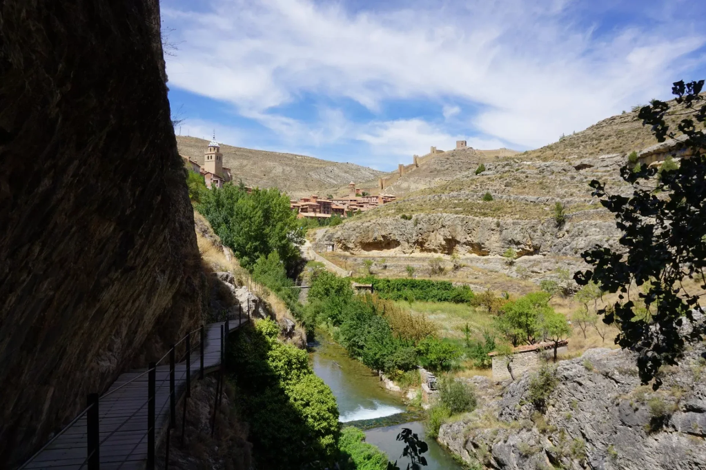 Río Guadalaviar: el susurro que acompaña a Albarracín