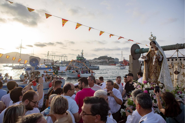 Procesión de la Virgen del Carmen. La devoción marinera