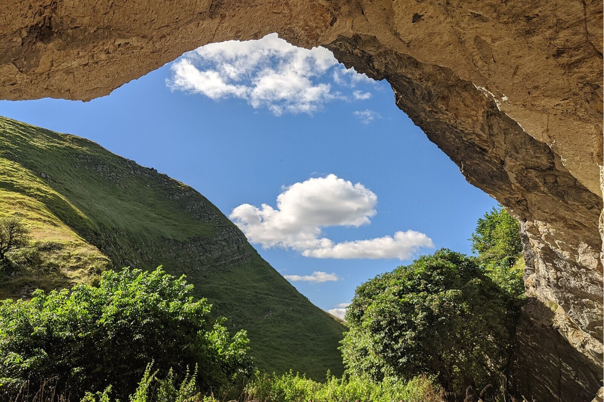 Cueva de Arpea y Valle de Aézkoa (Navarra)