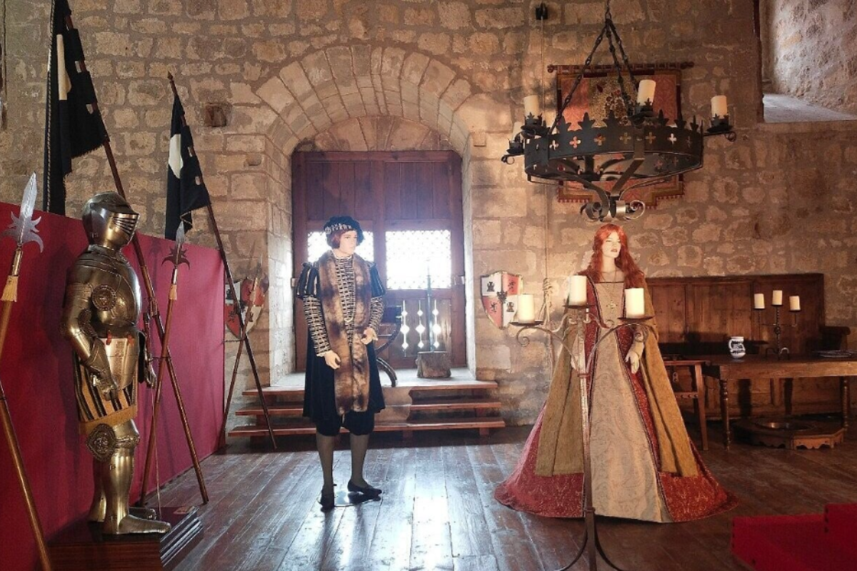 Alcázar de los Condestables: Fortaleza medieval y corazón cultural de Las Merindades