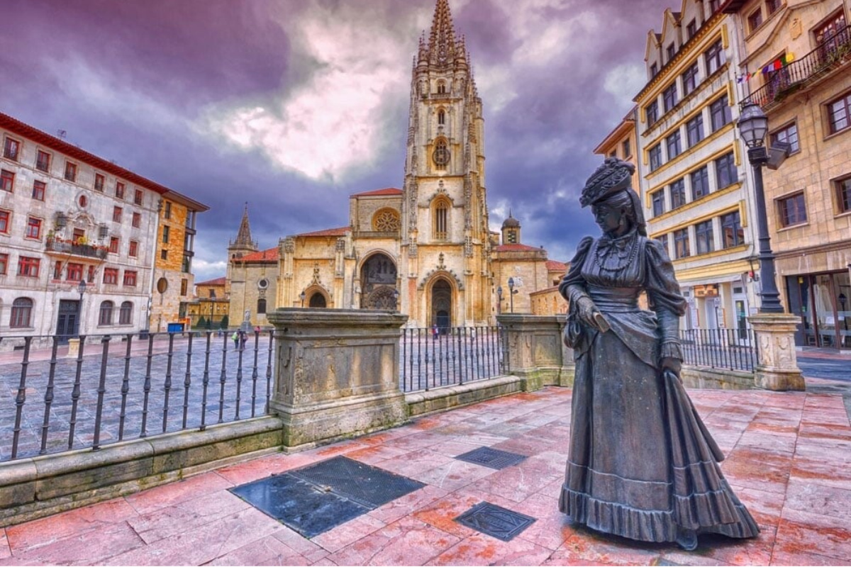 Plaza de la Catedral, Oviedo
