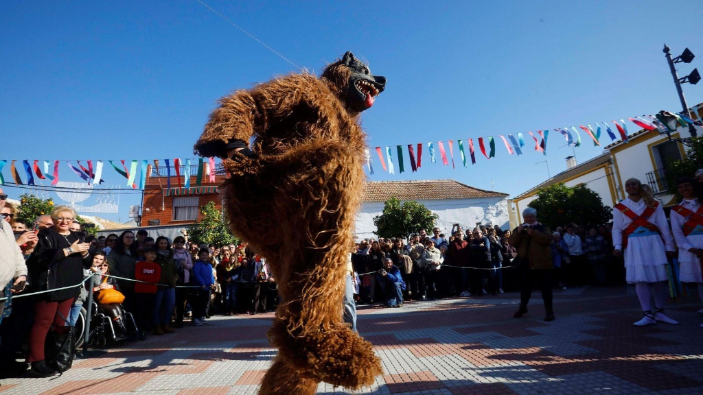 La Danza del Oso y los Locos 