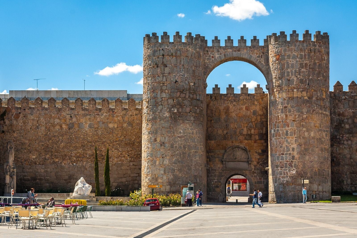 Puerta del Alcázar, Ávila