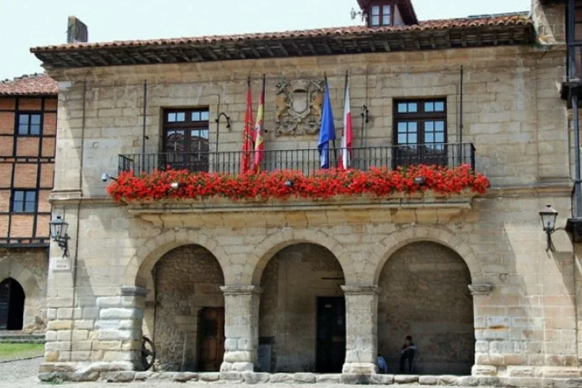 Ayuntamiento Plaza Mayor, Santillana del Mar