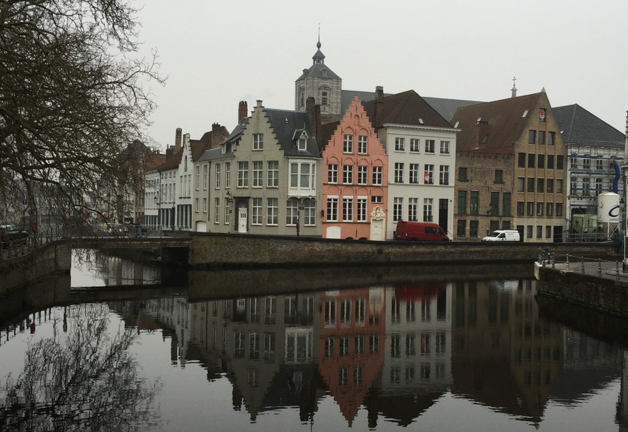 Augustijnenrei: canal escondido, ideal para quienes buscan rincones secretos.