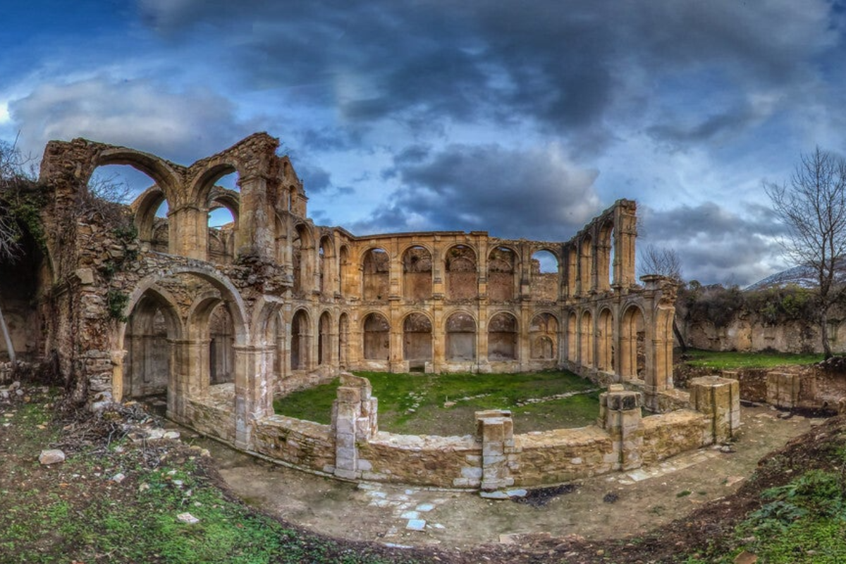 Monasterio de Santa María de Rioseco: La ruina que renació en el Valle de Manzanedo
