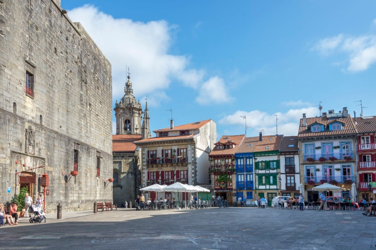 Plaza de Armas, Hondarribia