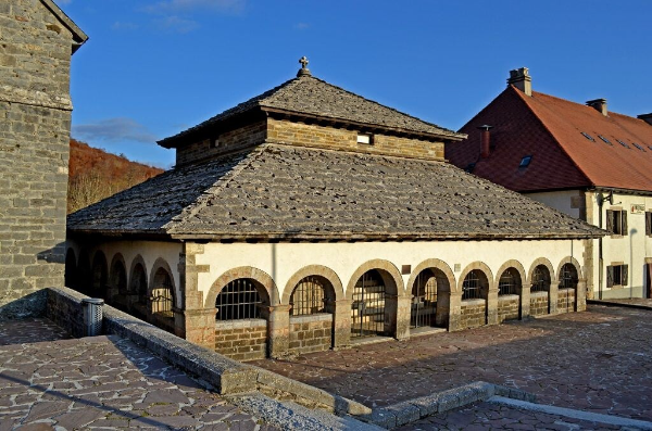 Capilla de Sancti Spiritus (Silo de Carlomagno)