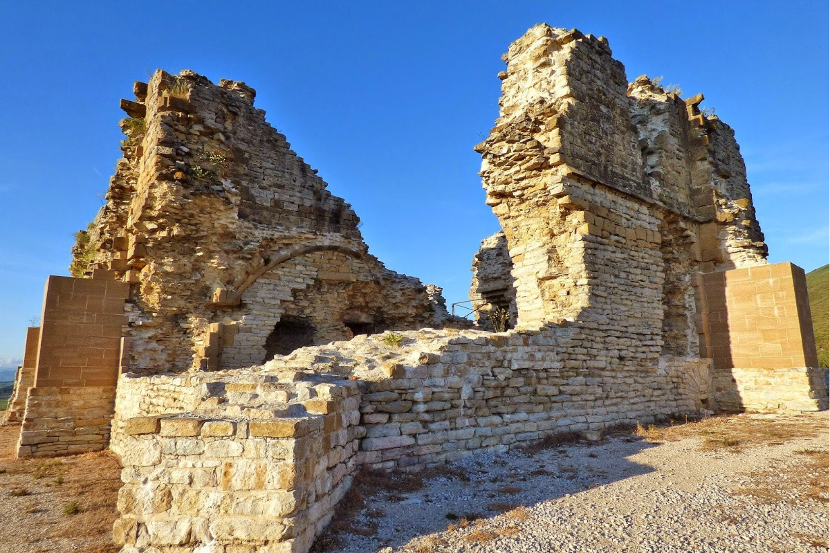 Ruinas del Castillo de Tiebas, Navarra