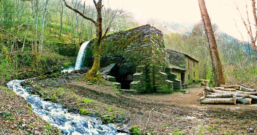 La Herrería de Compludo es una fragua hidráulica medieval