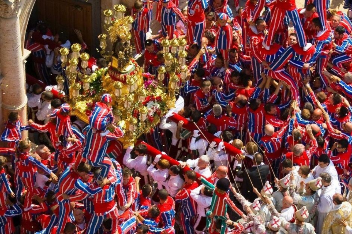 Mare de Déu de la Salut de Algemesí: la gran fiesta Patrimonio de la Humanidad