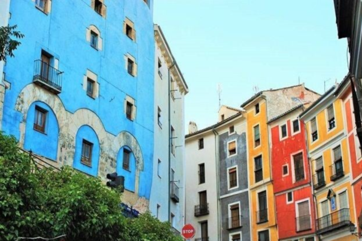 El casco histórico de Cuenca: una ciudad suspendida en el tiempo