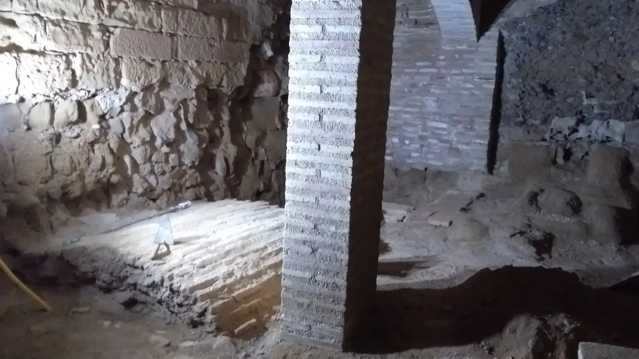 Tuneles y Galerias del castillo Templario de Monzón