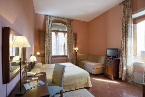 Habitacion Parador de Cardona