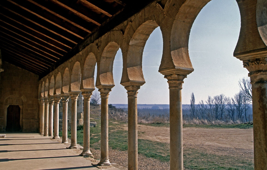 Monasterio San Miguel de la Escalada