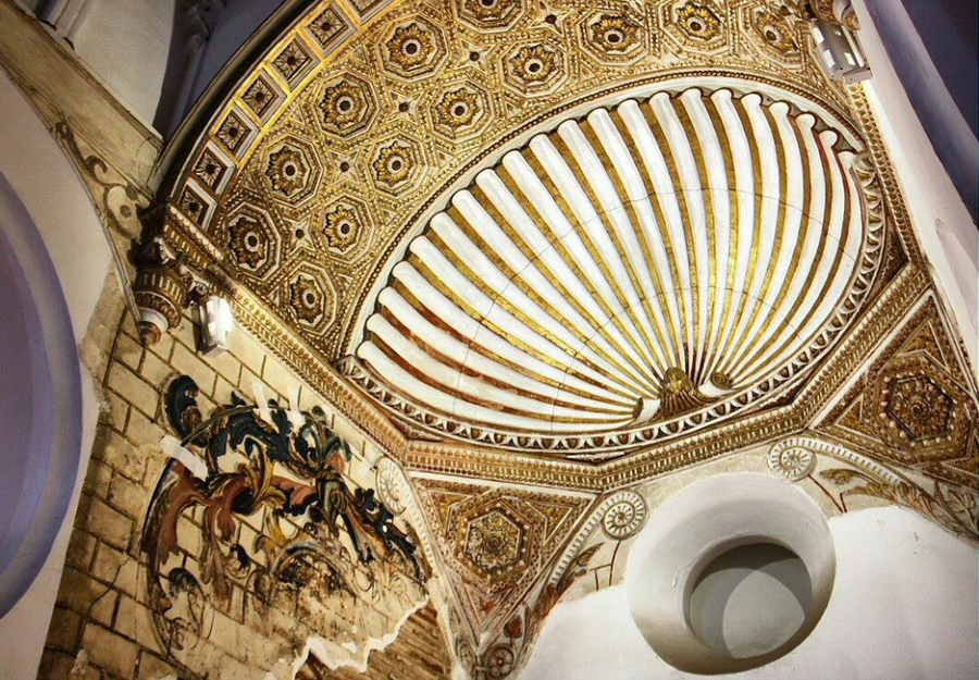 detalle interior Sinagoga de Santa María la Blanca