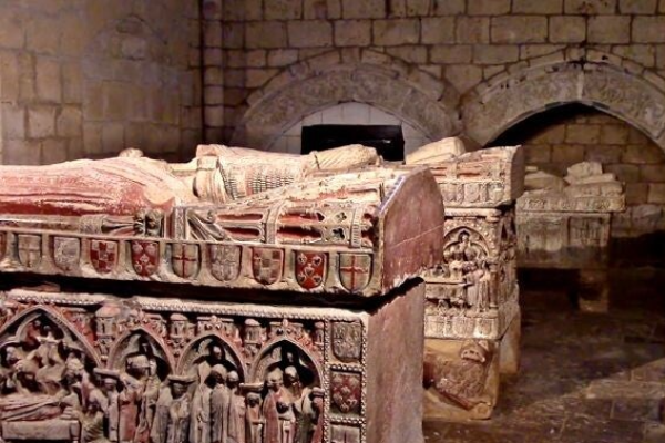 Santa María de la Blanca: El Templo-Fortaleza del Camino