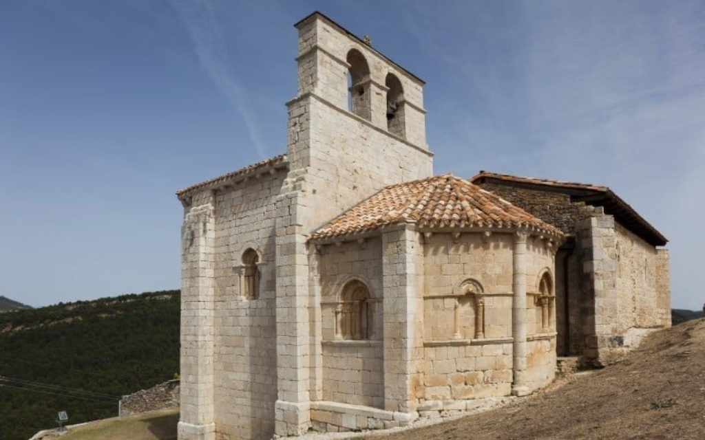  Ermita de San Pantaleón de Losa: arte, misterio y leyenda sobre la Peña Colorada