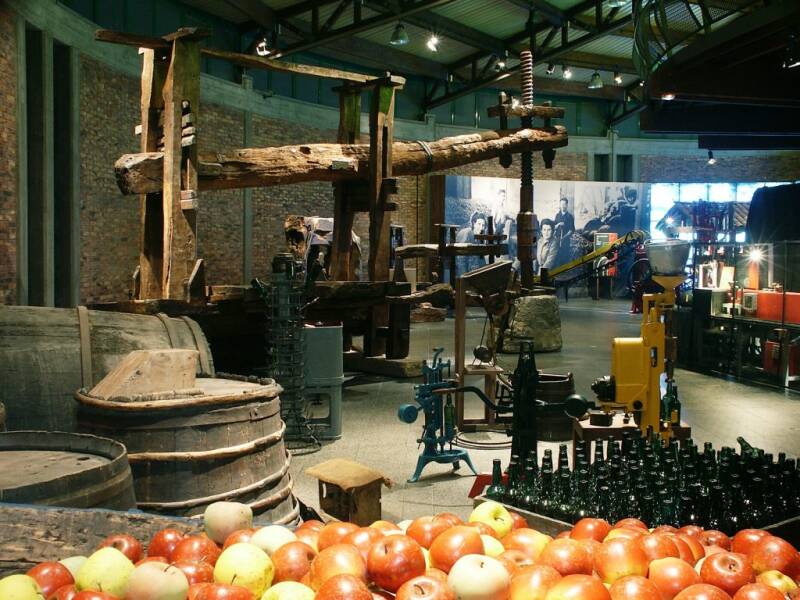 Interior museo de la sidra, nava Asturias
