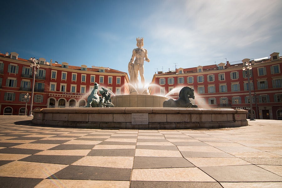 a Plaza Masséna es el corazón de Niza y uno de los lugares más emblemáticos de la ciudad