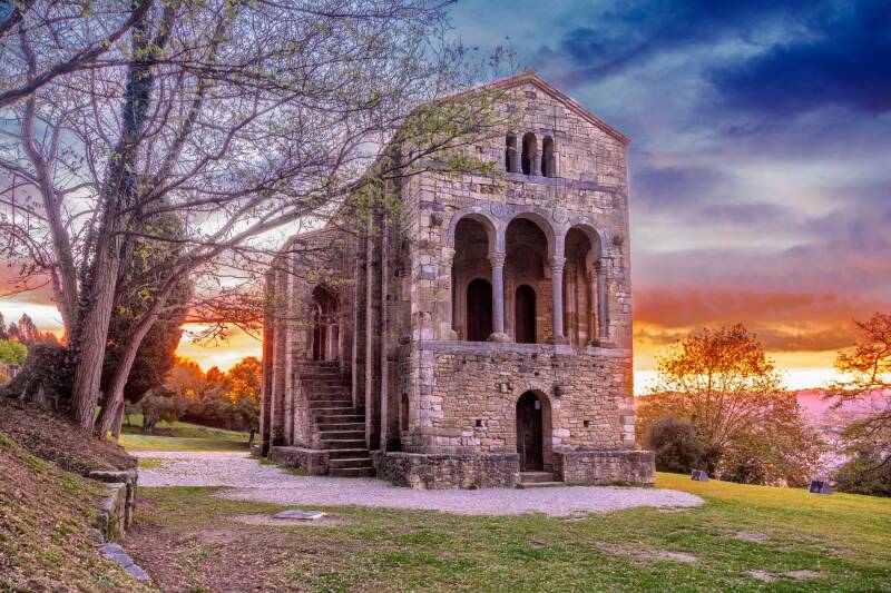 Santa María del Naranco, Oviedo