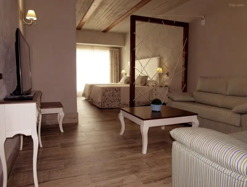 Suites Bellahellin ***