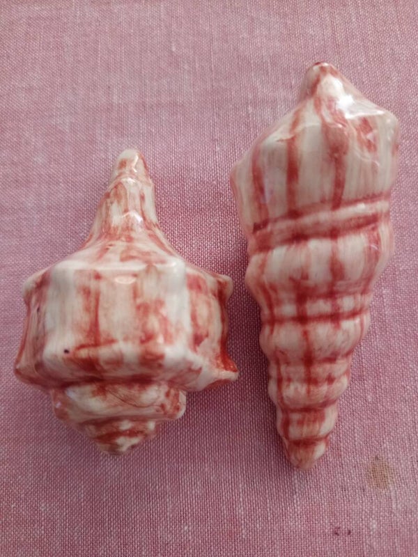 Conchiglie in ceramica, dipinte a mano su maiolica di Faenza