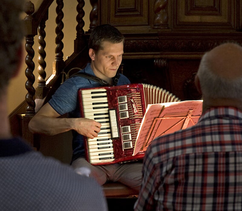 Piet Slenders, accordeon en piano concert HK Budel