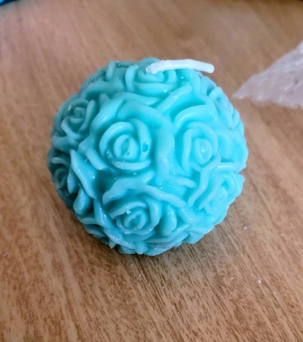 Small scented flower candle