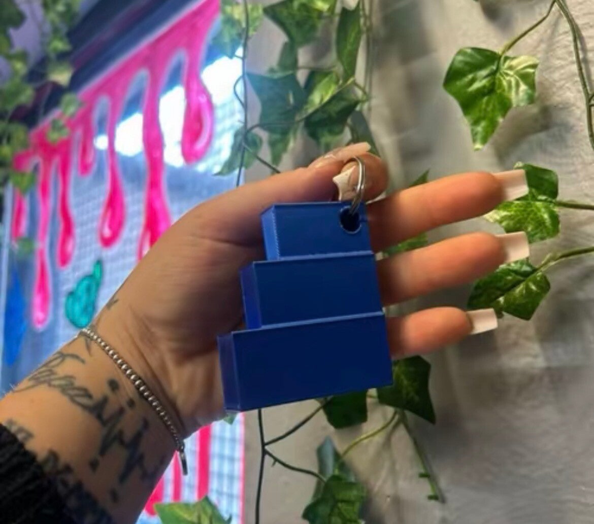 Fuel pump handle holder