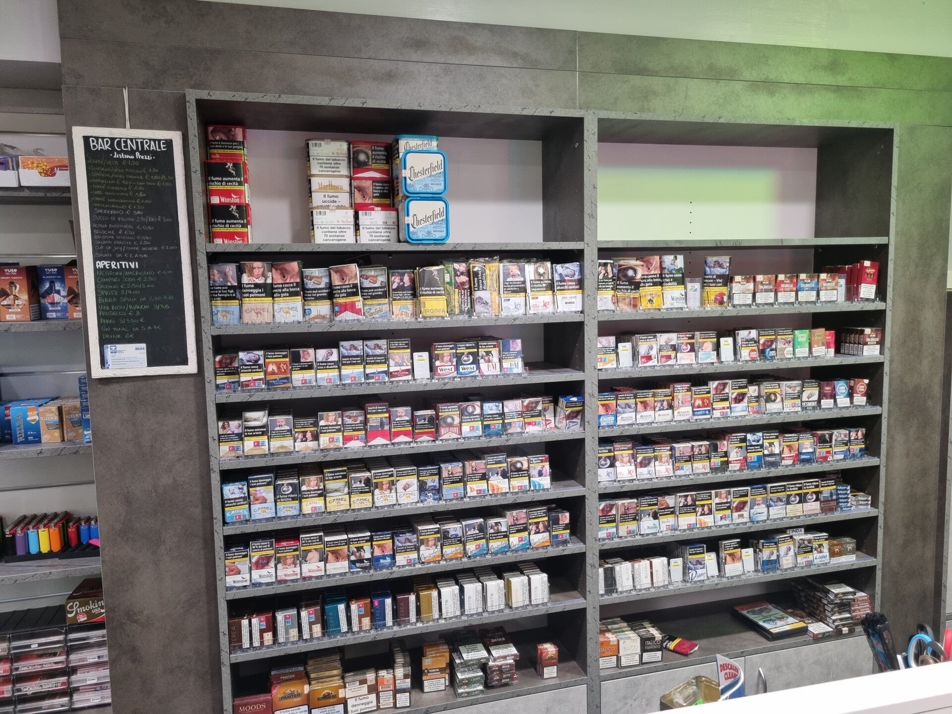 Mobile RETROBANCO per SIGARETTE