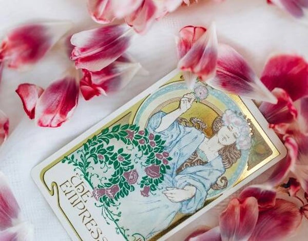 60 min | Intuitive Guidance, multiple decks