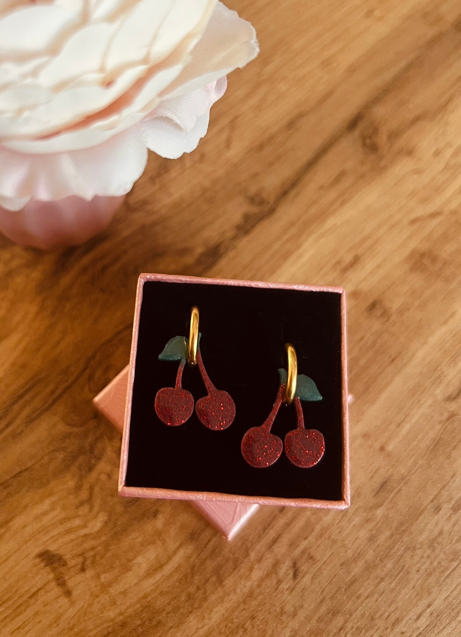 Pampilles cerises ( sans créoles)