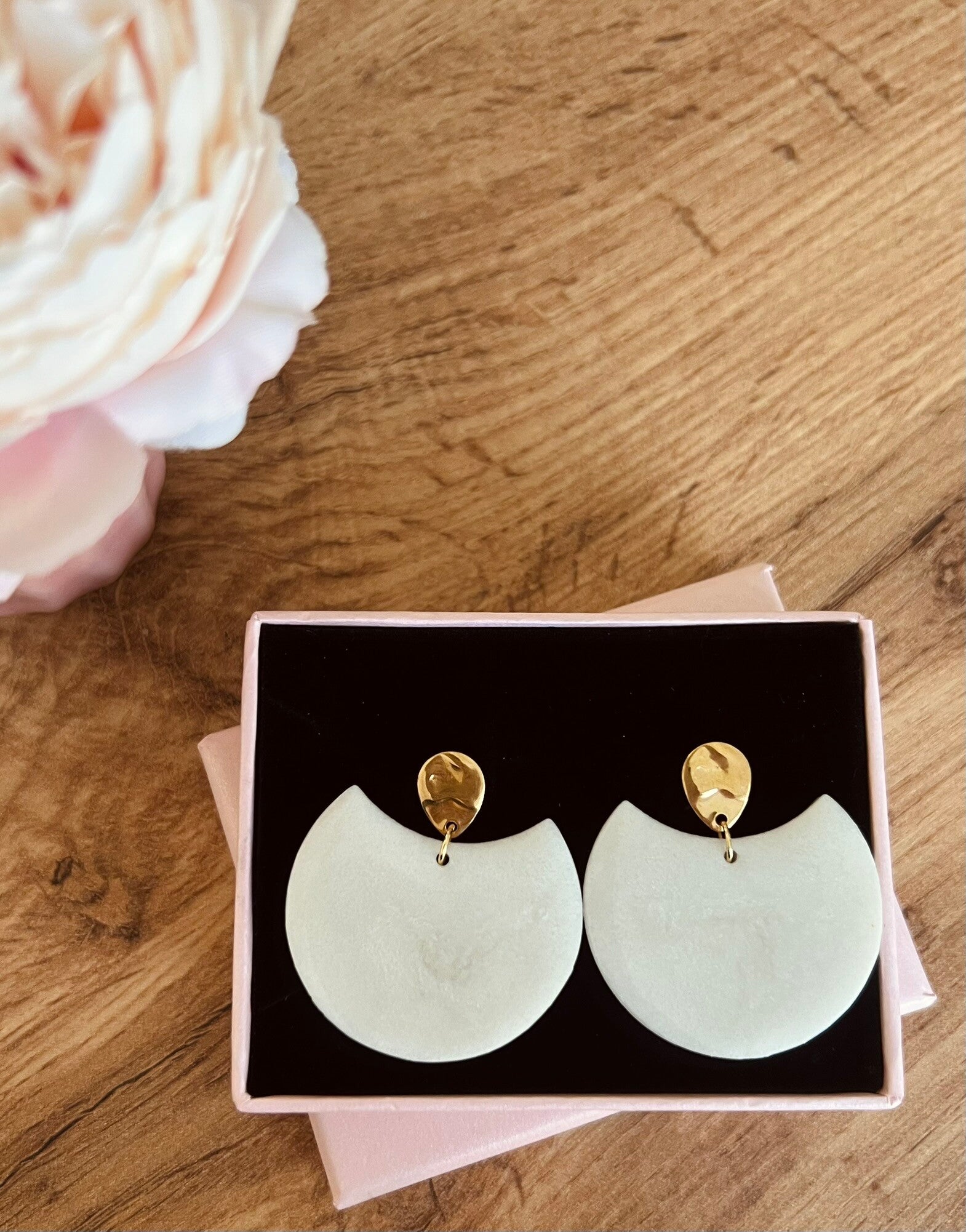 Boucles d'oreilles dorées Maia