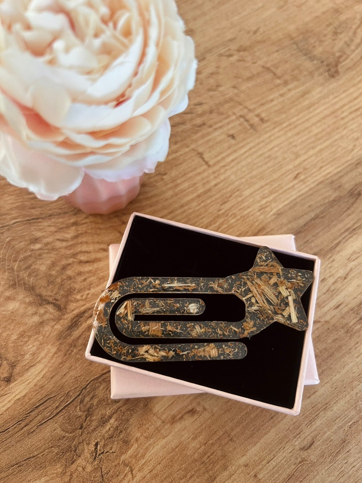 Marque page étoile en bois