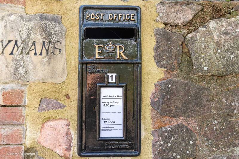 Queen Elisabeth II wall mounted black letterbox